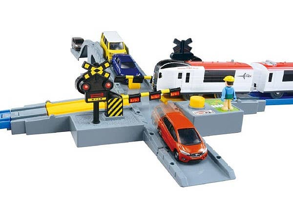 Pla-rail: J-20 Auto Railroad Crossing (Tomica Compatible)
