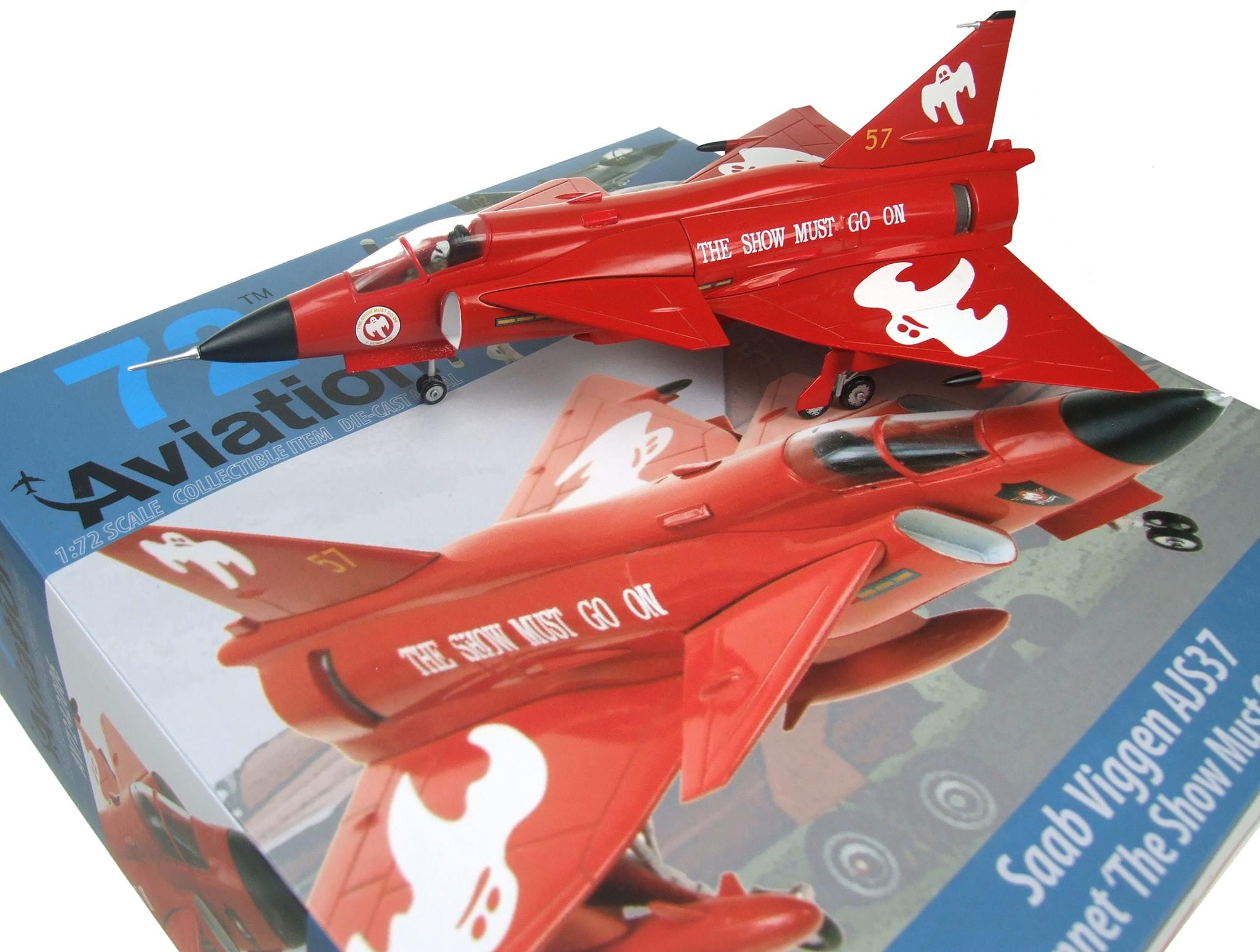 スウェーデン空軍 サーブ AJ37 ビゲン SAF 57-7 AV-72-42-001 1/72 アビエーション