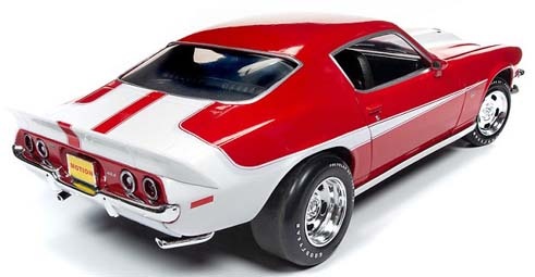 AUTO WORLD AMM1197 1:18 Scale Baldwin Motion 1971 Chevy