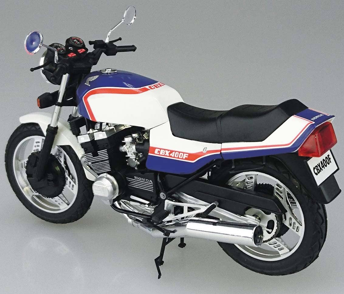 CBX 400F NC07 '81 カスタムパーツ付き プラモデル cbx400f プラモデル