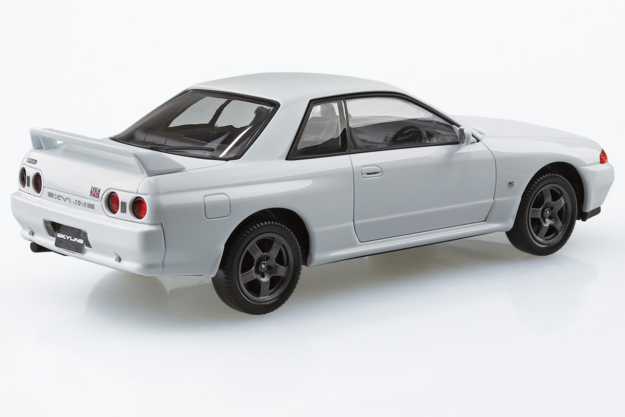 1/32 Nissan R32 Skyline GT-R (Crystal White)