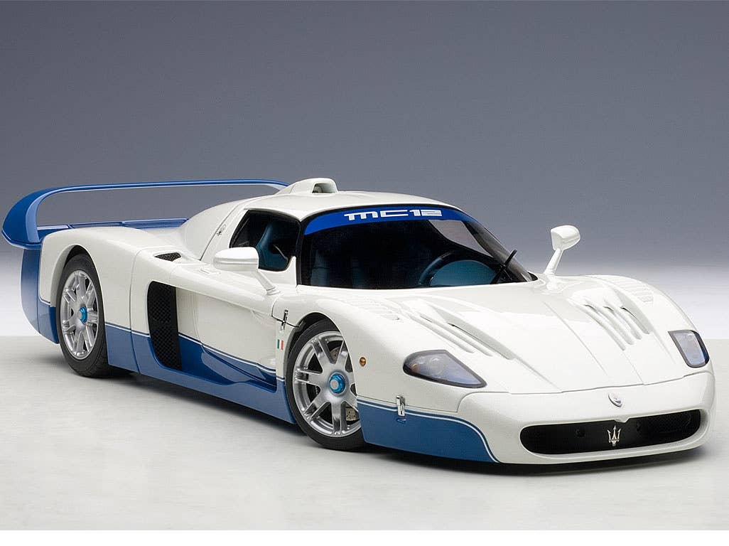 AUTOart 1/18 マセラティ MC12 (パールホワイト/ブルー) 完成品 Maserati MC12 (Pearl White/ Blue) | HLJ.com