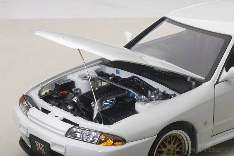 Nissan Skyline GT-R (R32) V-Spec II Tuned Version White