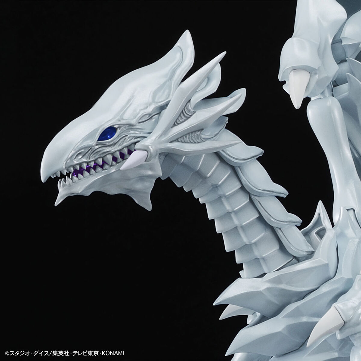 Yu-Gi-Oh Duel Monsters Figure-rise Standard Amplified Blue-Eyes White  Dragon Model Kit