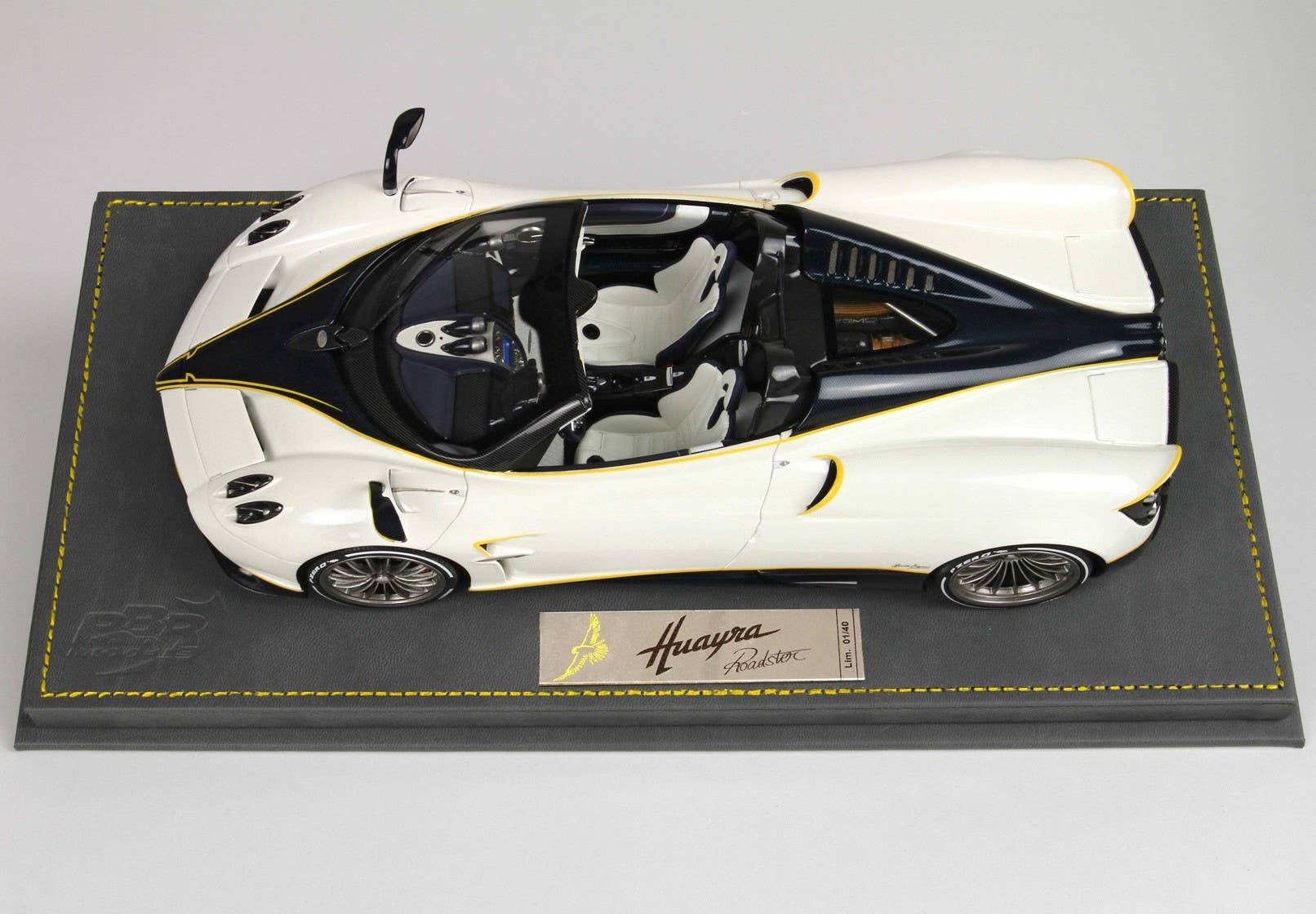 Pagani Huayra Roadster Pearl White without Display Case