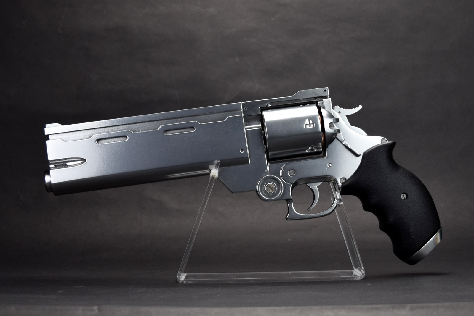 Trigun BADLANDS RUMBLE: Replica Vash Gun (Resin Kit) | HLJ.com