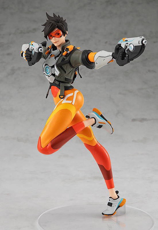 Overwatch's Tracer has a new pose