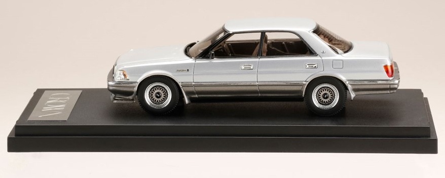 Toyota Crown 4000 Royal Saloon G V8 Customized Version Silky
