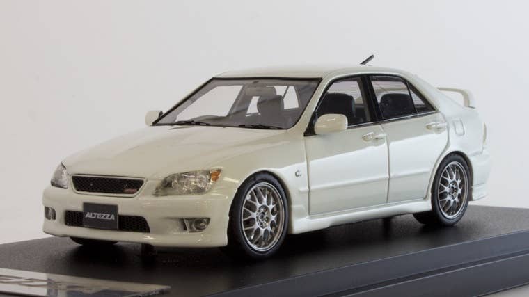 TOYOTA ALTEZZA ホワイト 1/43 ミニカー Toyota Altezza RS200 (Custom Ver.) Super White II | HLJ.com