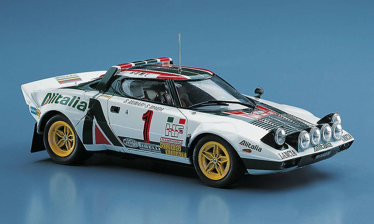 Lancia Stratos HF (#1) 1977 モンテカルロ　ミニカー 1:18 1977 Monte Carlo Rally Winner -- #1 Lancia Stratos HF