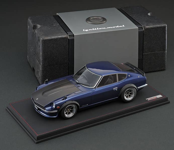 IG0196 1/18 Nissan Fairlady Z (S30) Red | LINE UP | ignition