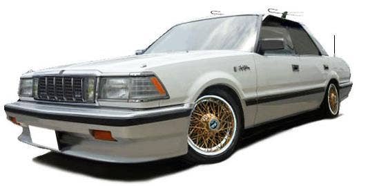 Toyota Crown (120) 3.0 Royal Saloon G Pearl White & Gold