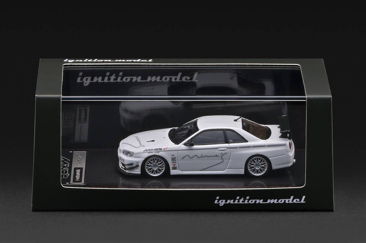 Nissan Skyline GT-R Mine's (R34) White | HLJ.com