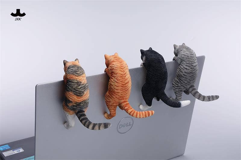 JXK Studio Cat Climbing the Wall B | HLJ.com