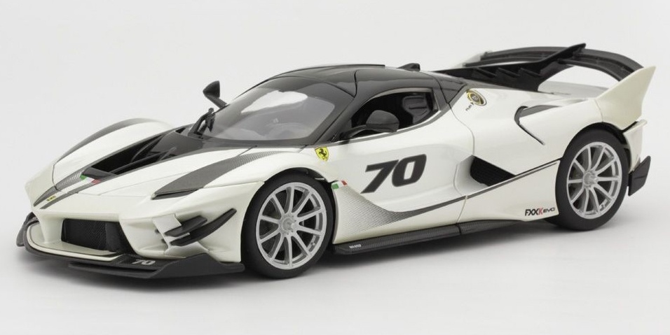 人気のファッションブランド！ Ferrari FXX K Evo (White) | HLJ.com ブラーゴ