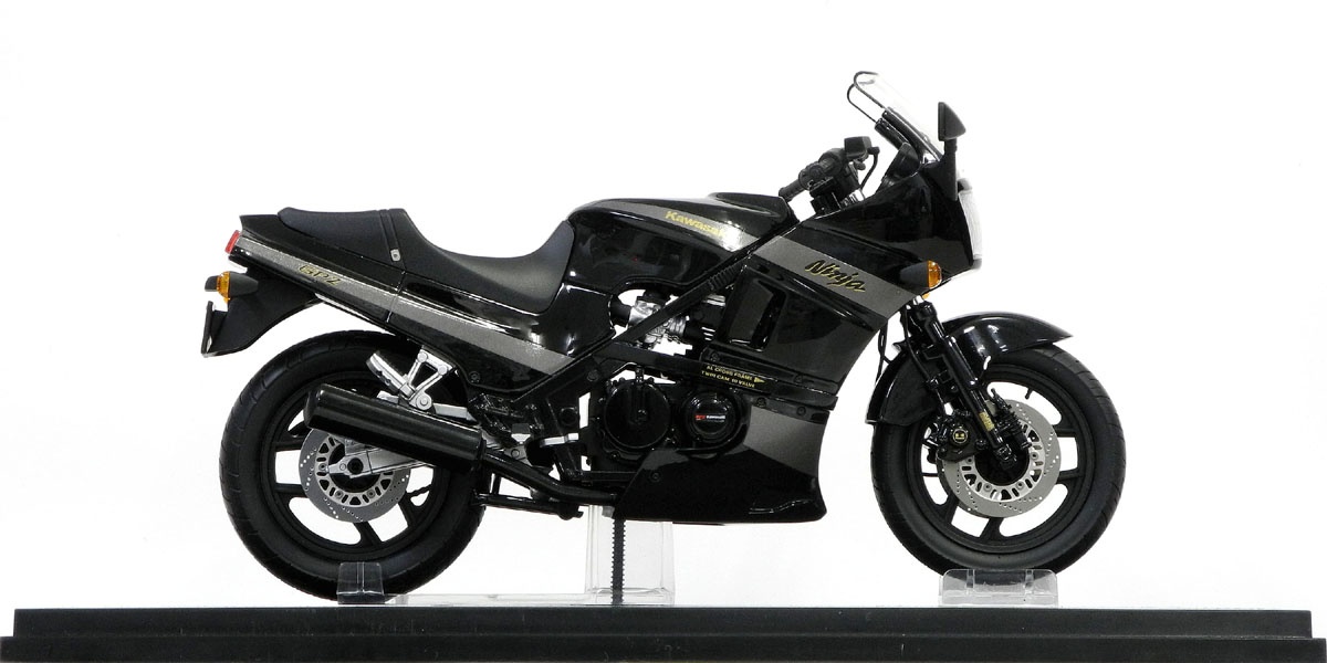 Kawasaki GPZ400R Black/ Gray | HLJ.com