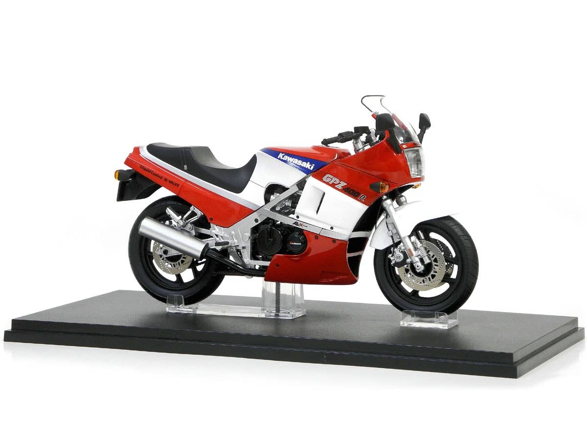 Kawasaki GPZ400R 1/12 プラモデル タミヤ 1/12 オートバイシリーズ カワサキ GPZ400R | タミヤ
