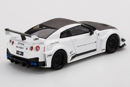 MINIGT LB- WORKS GT NISSAN 35GT-RR ホワイトR LB-Silhouette WORKS GT Nissan 35GT-RR Version 1 White (Left-Hand