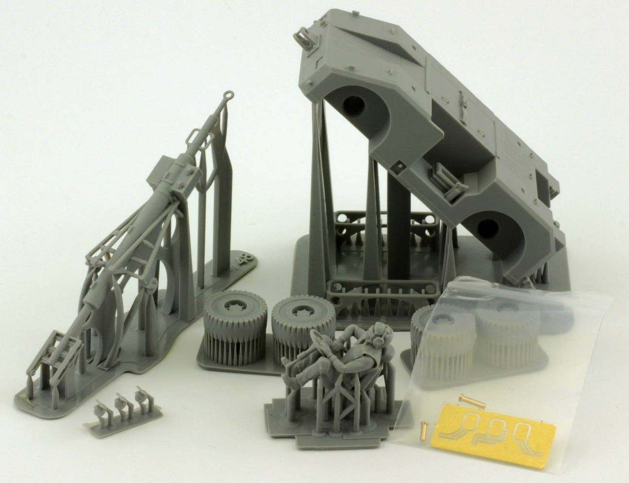 PLAN Shipboard Tow Tractor | HLJ.com