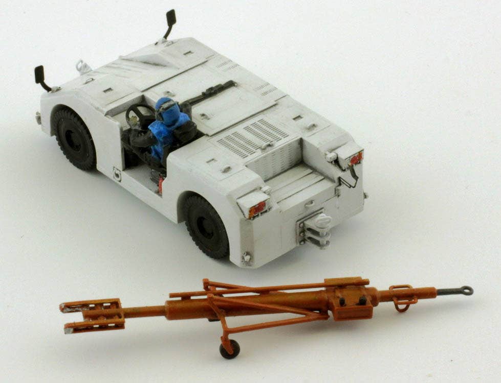 PLAN Shipboard Tow Tractor | HLJ.com