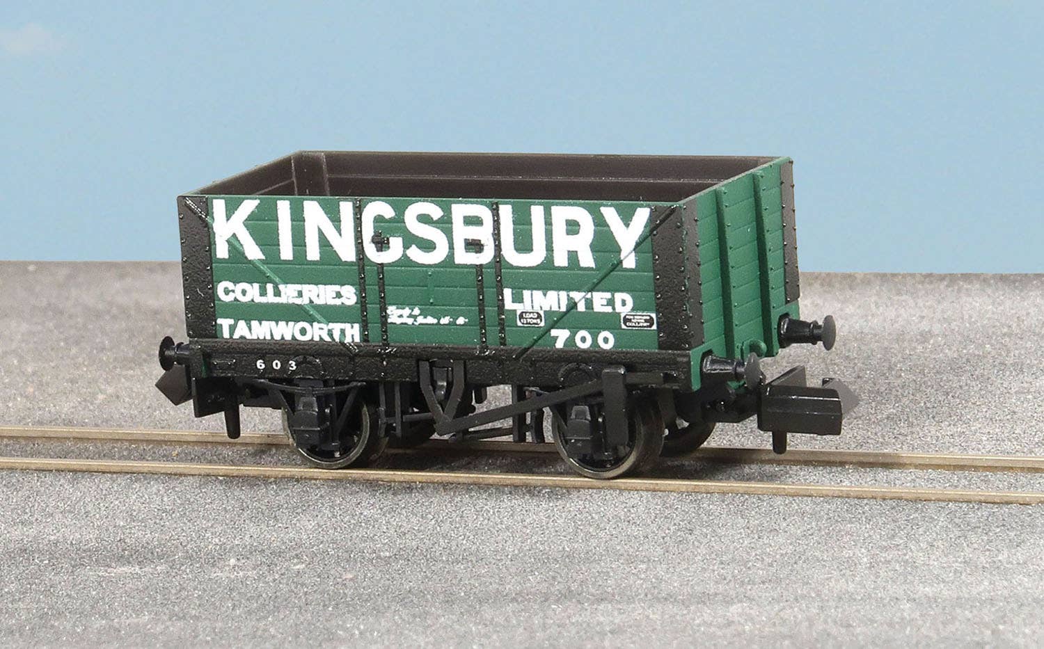 Kingsbury Open Racer N Gauge British 2-axle Open Car Kingsbury | HLJ.com