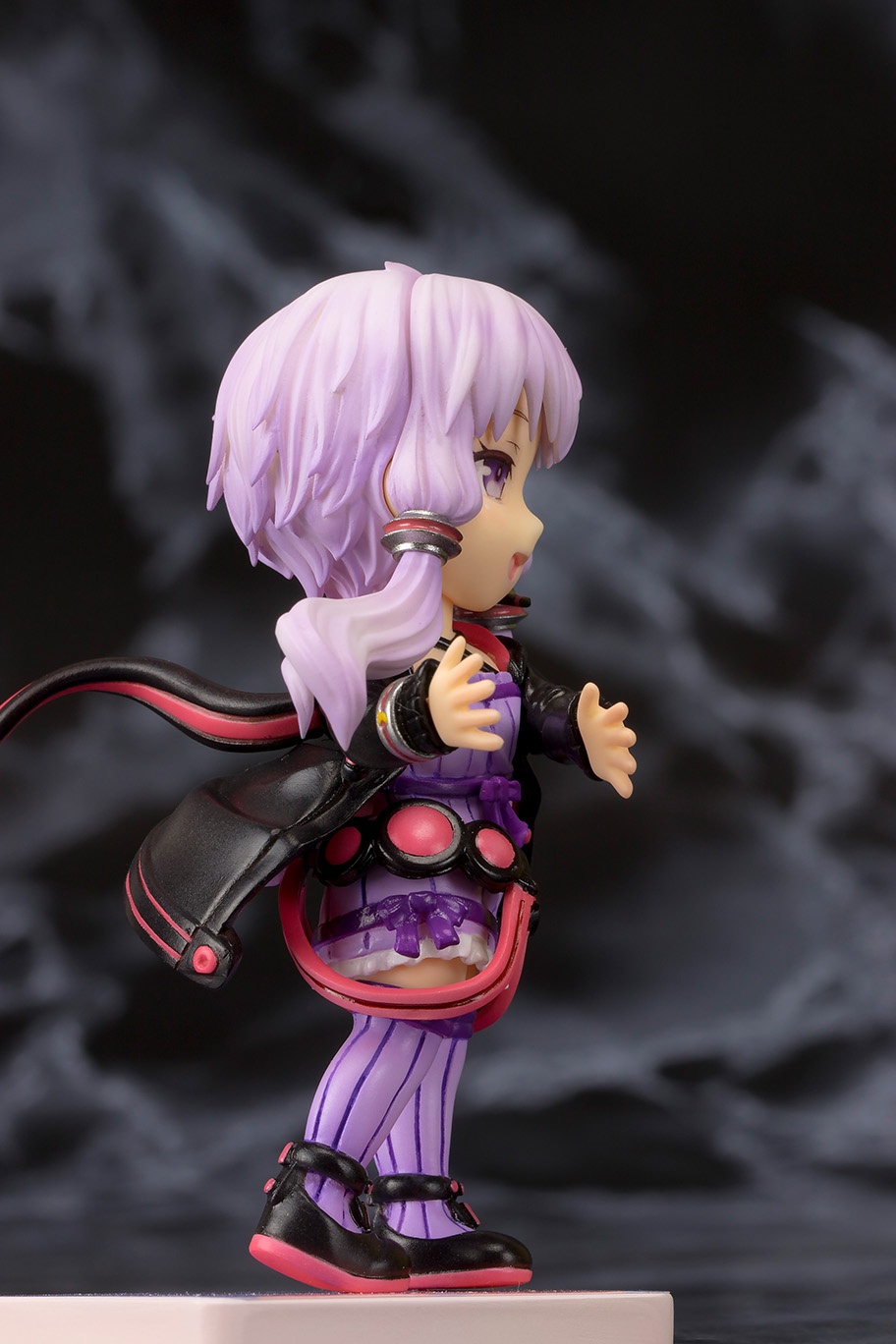 Smartphone Stand Bishoujo Character Collection No.13: Yuzuki Yukari |  HLJ.com