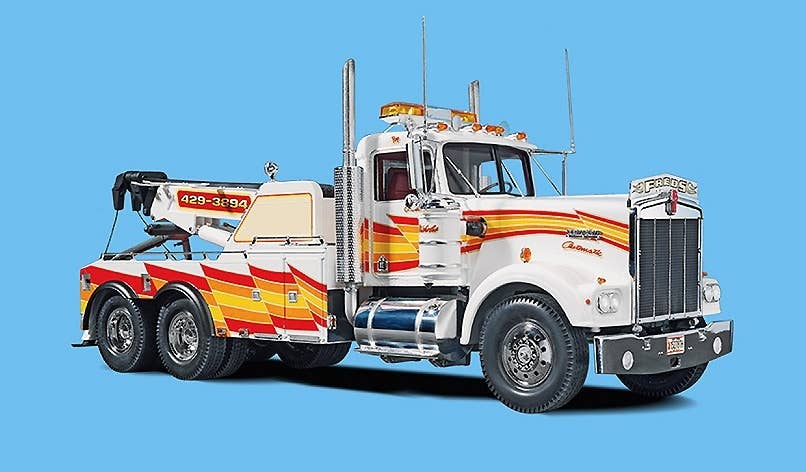 REVELLKENWORTHW900WRECKER2.JPG