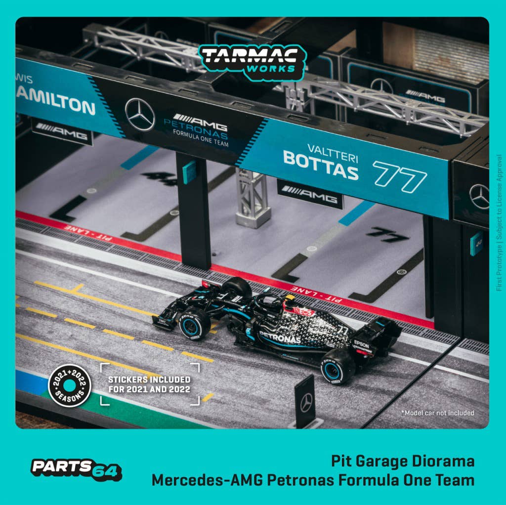 ミニカー　1/64 Pit Garage Diorama Mercedes-AMG Petronas Formula One Team [T64D-001-AMG] Tarmac Works 1:64 Mazda RX-7 (FD3S) Vertex in Light Green