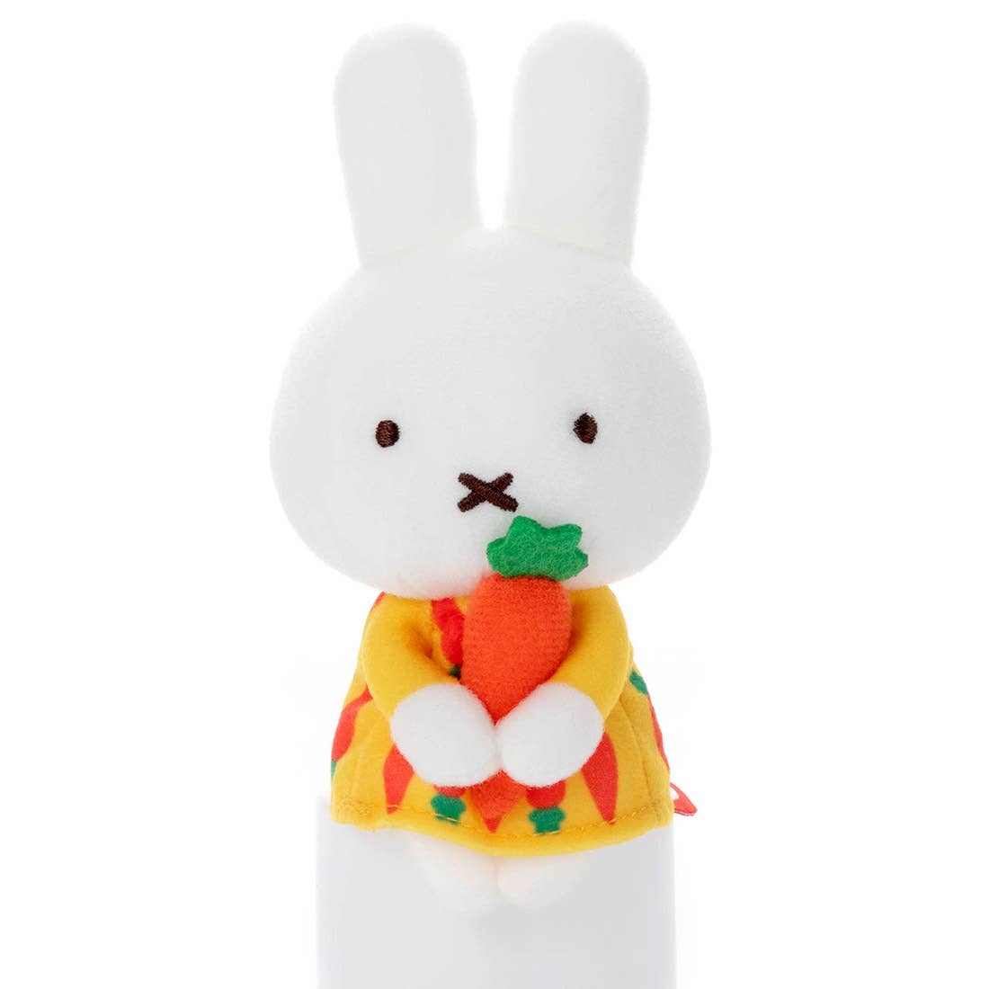 新作商品 Bruna: Chokkori-san Carrot Miffy | HLJ.com ぬいぐるみ