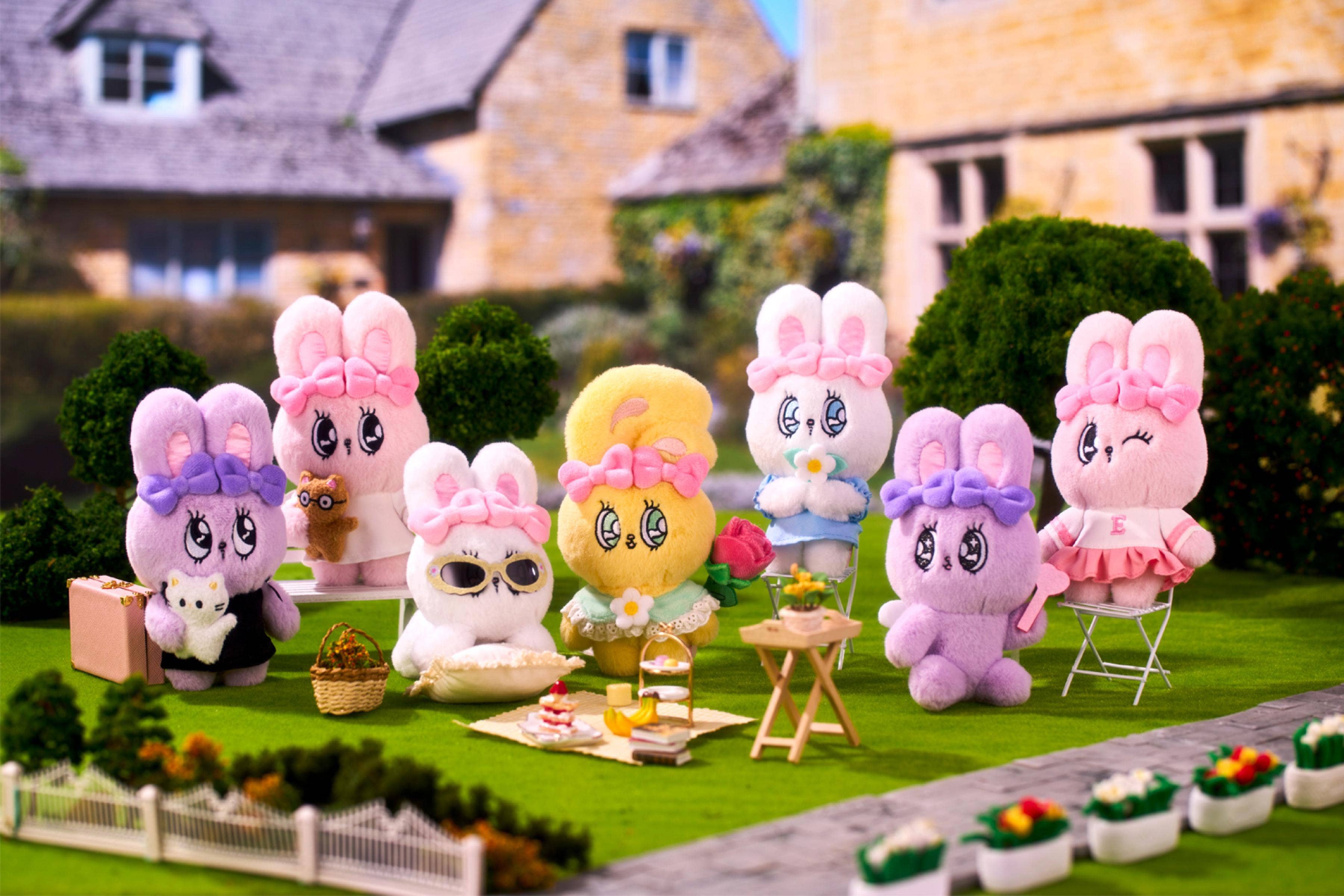 Esther Bunny Sweet Date Plush Keychain 1Box 6pcs | HLJ.com
