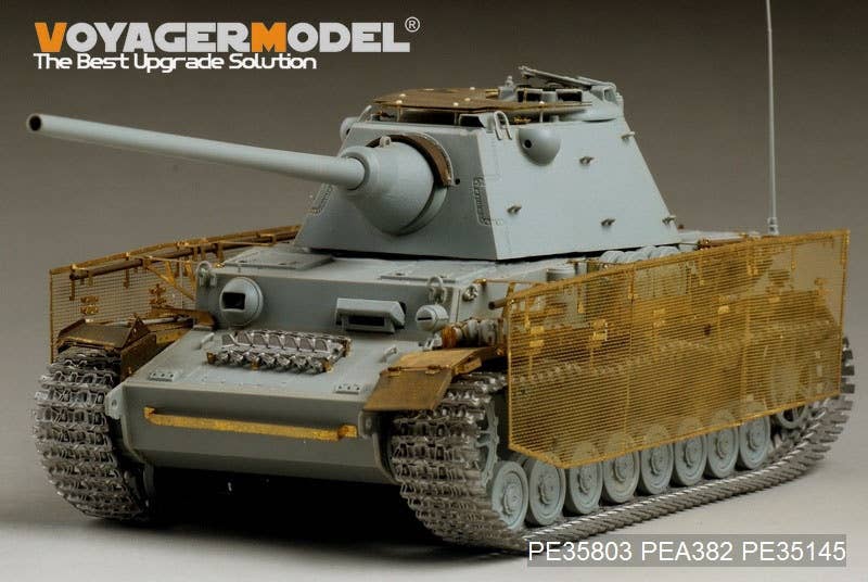 German Pz.Kpfw.IV Ausf.J mit Panther F turret Thoma shields wire