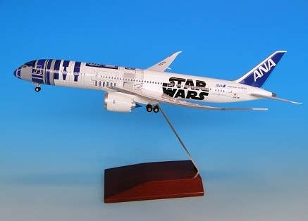 787-9 JA873A R2-D2 ANA JET Snap-fit Model (with Gear) | HLJ.com
