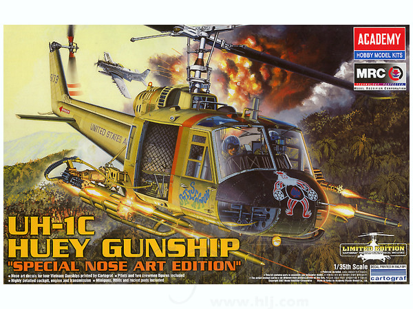 PreSale UH-1C Huey Frog Gunship /w 04 crews Vietnam war 1:35
