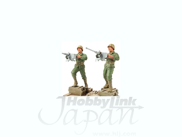 LVT-4 U.S. Marines Gunner Pacific w/Accessories (2 Figures)