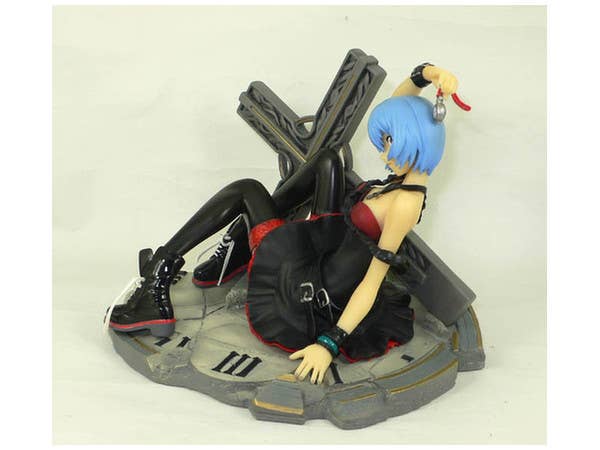 Rei Of Cross Noir - Polystone