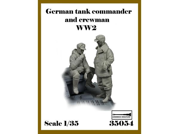 WWII German Army Resting Winter Tank Commander & Tank Crew Set #1 (2 pieces)