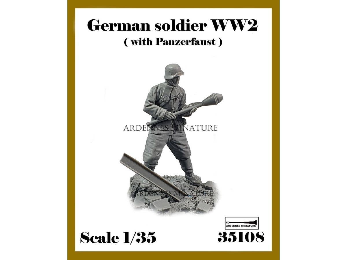 German Soldier WW2 - (with Panzerfaust)