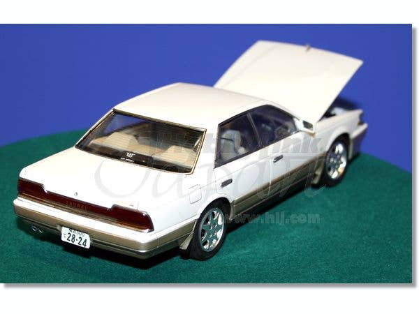 Nissan Laurel Medalist Club L '91 Late w/Engine | HLJ.com