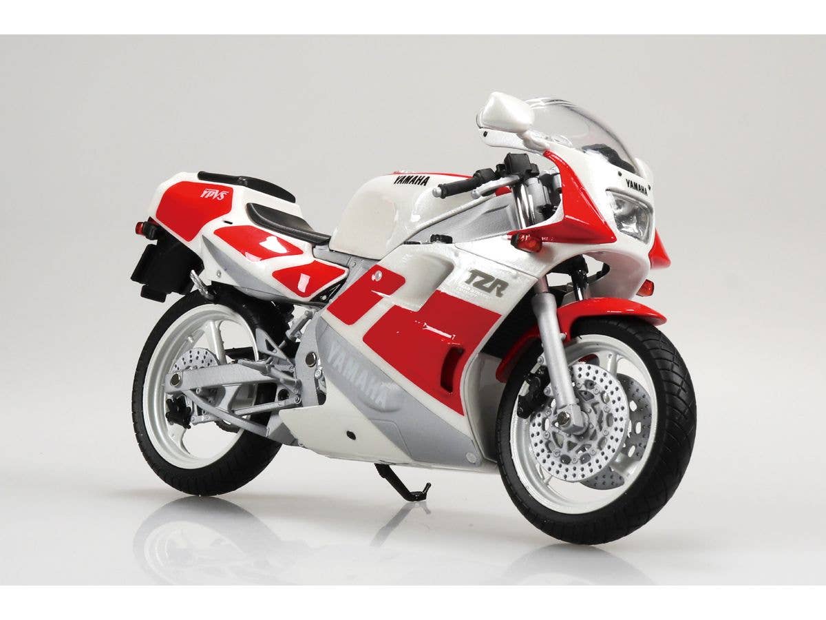 Yamaha TZR250 '89 Silky White / Fine Red