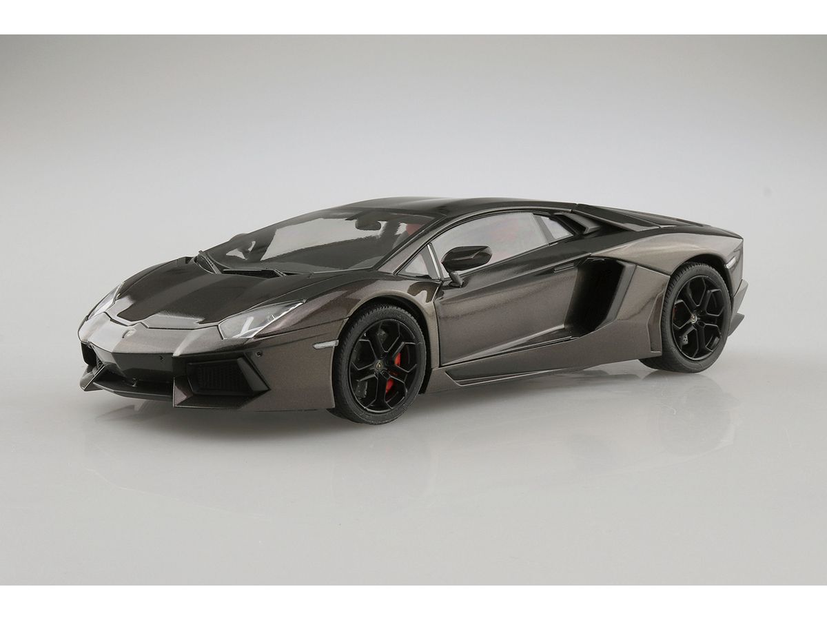 11 Lamborghini Aventador