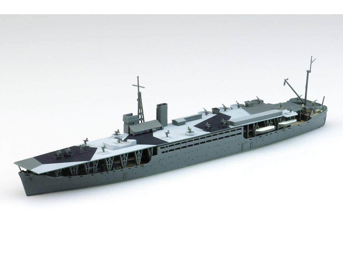 Japanese Army Type Hei special ship Akitsu Maru, Early Model