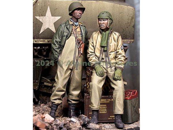 WWII US Army 761st Tank Battalion Tank Crew Set (2 Pieces)