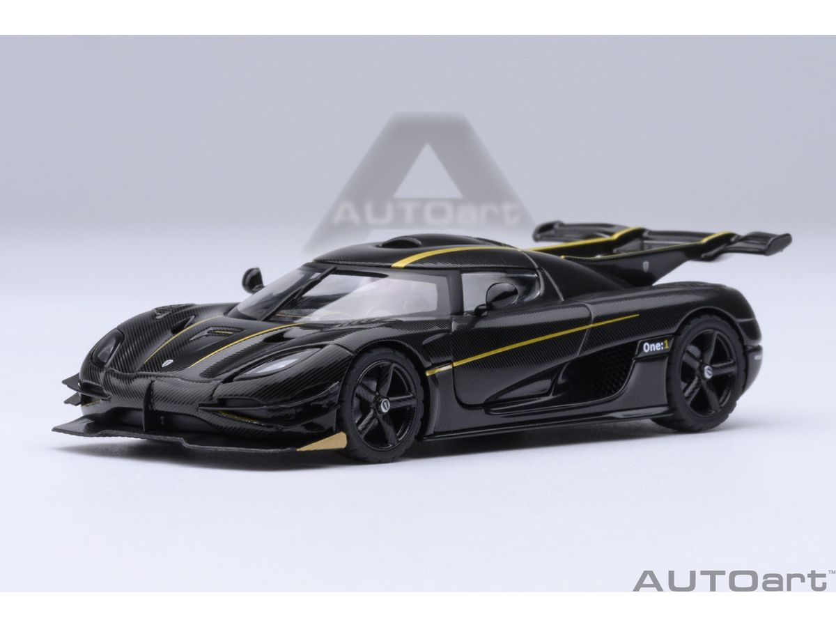 Koenigsegg One : 1 (Carbon Black / Gold)