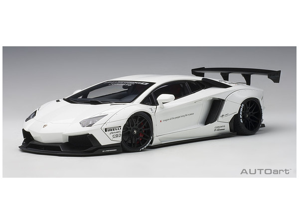 Liberty Walk LB-WORKS Lamborghini Aventador (White)