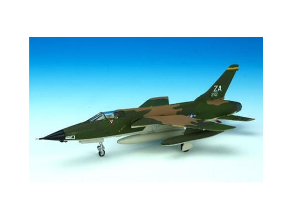 F-105D Thunderchief 18TFW 12TFS KADENA