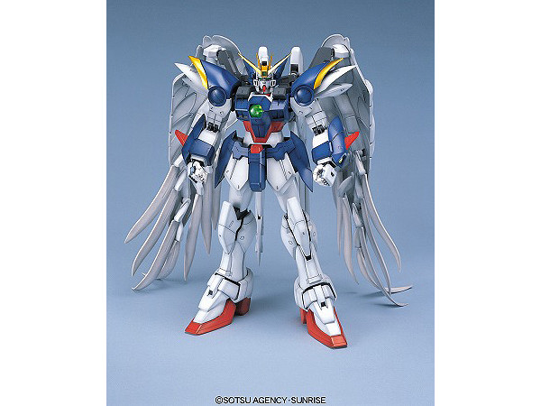 Bandai Hobby Wing Gundam Zero Custom Pearl Coating, Bandai Perfect Grade  Action Figure