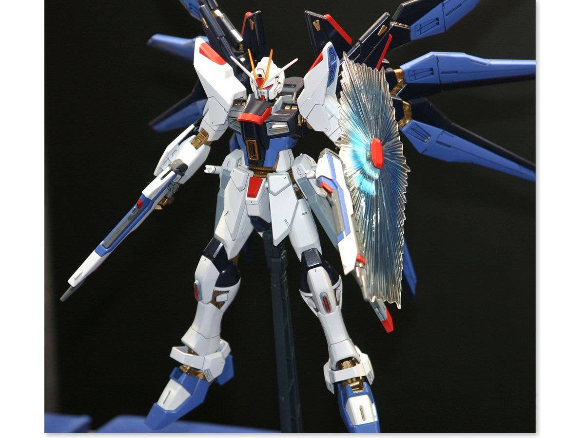 MG Strike Freedom Gundam Full Burst Mode