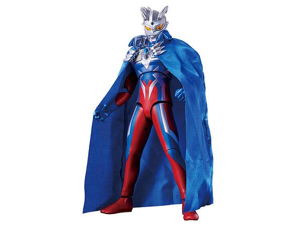 Gigantic Universe Ultraman Zero Ultra Zero Cloak Set