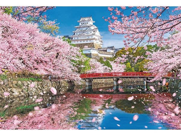 Himeji Castle in Full Bloom 1000pcs (720 x 490mm)