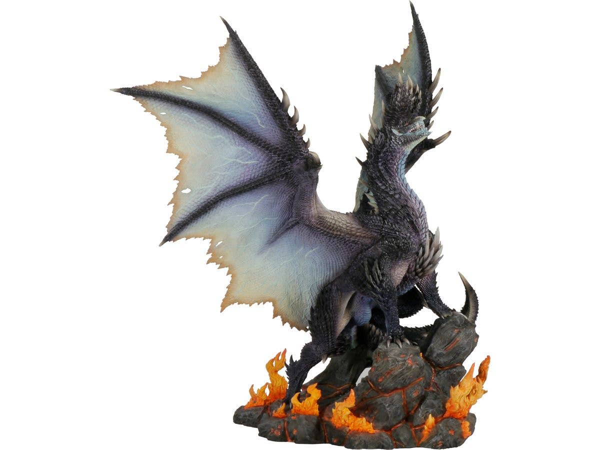 Monster Hunter: Capcom Figure Builder Creators Model Blazing Black Dragon Alatreon (Reissue)